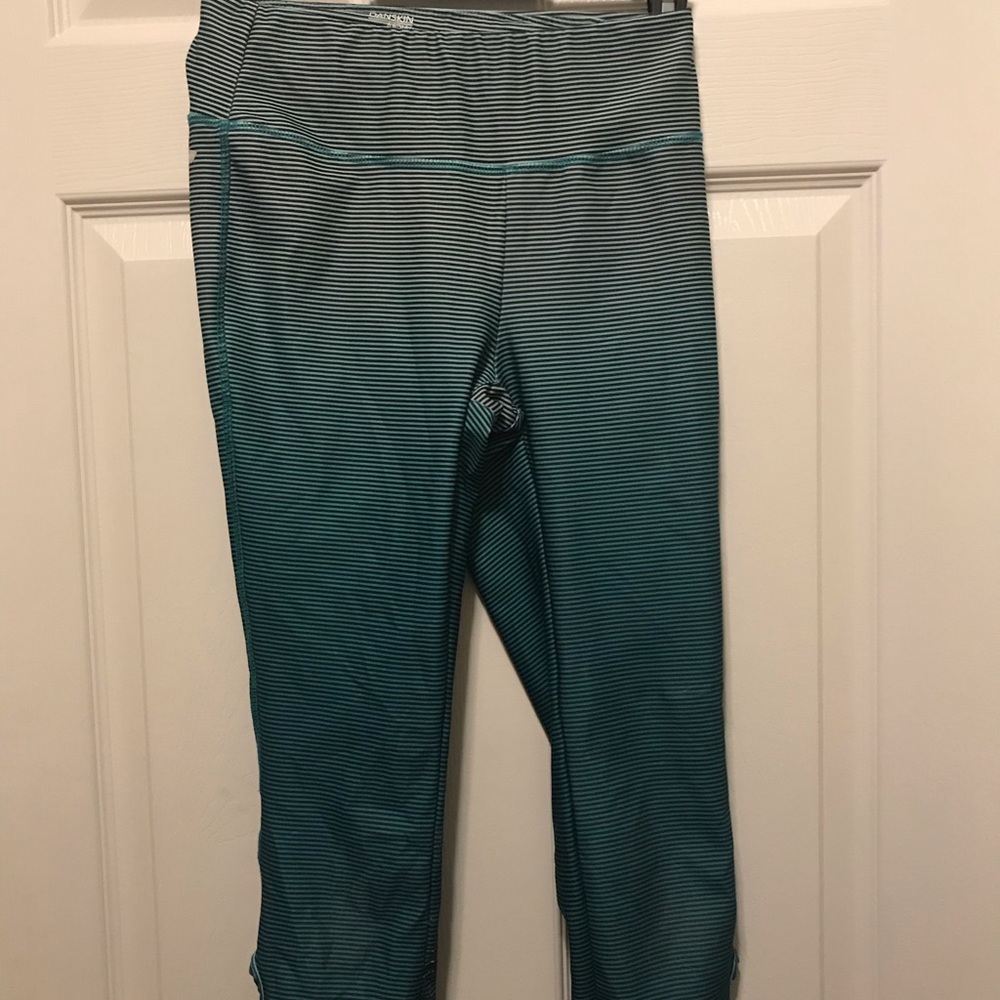 Danskin cropped yoga pants